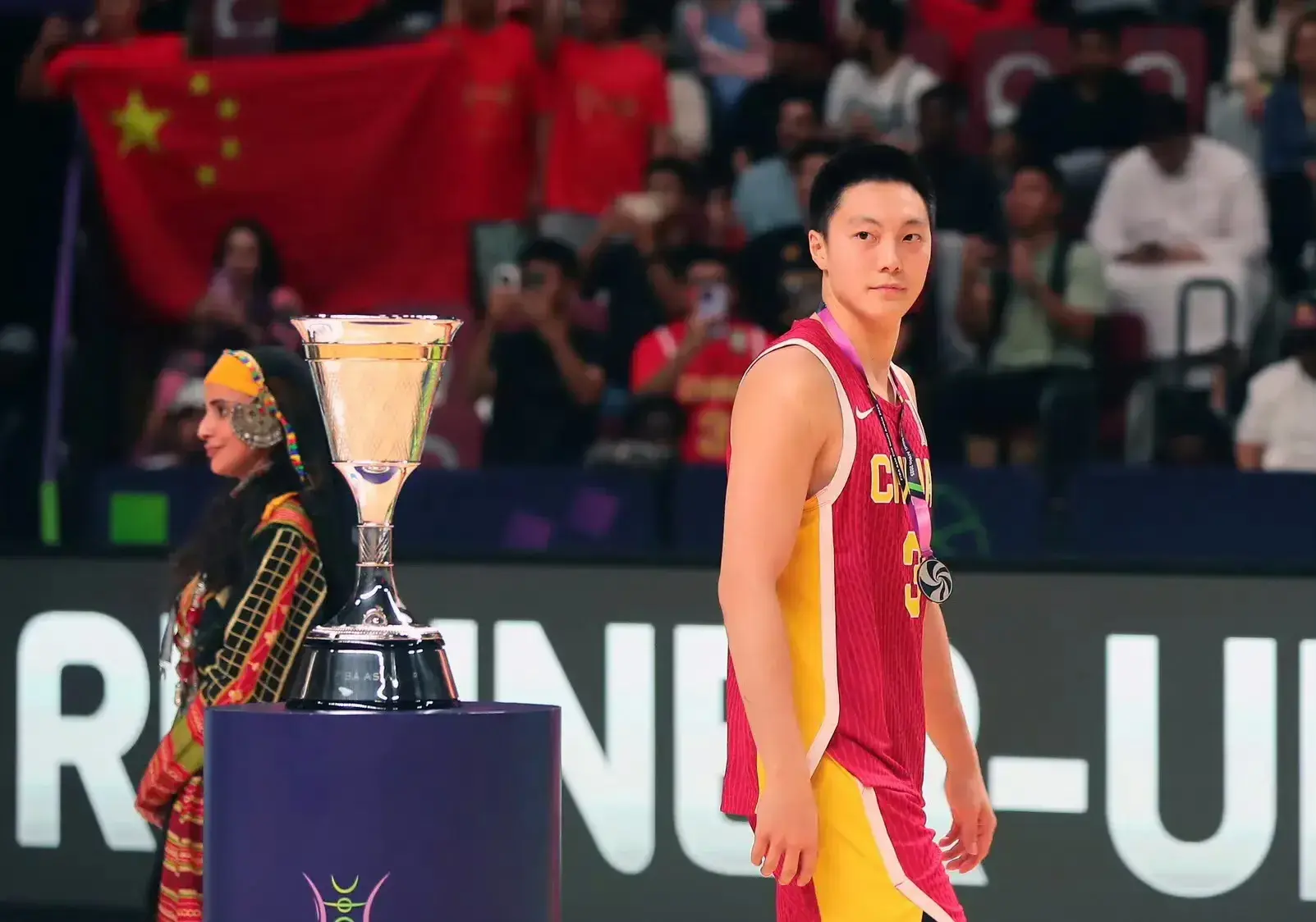 出手不中之, 球迷, alt